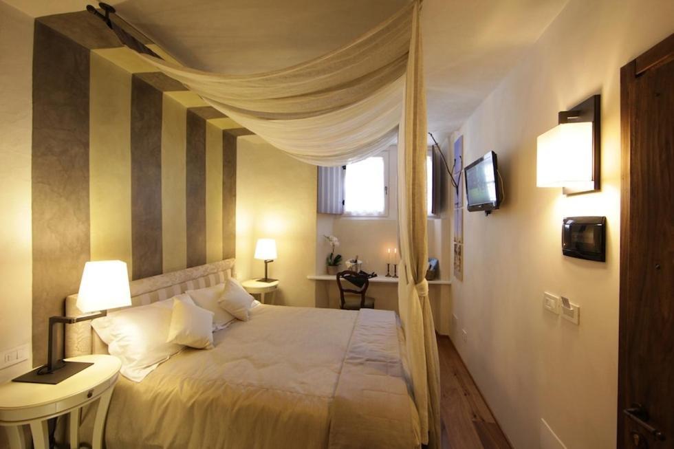 Bed & Breakfast Maison Bondaz & Prive 3*